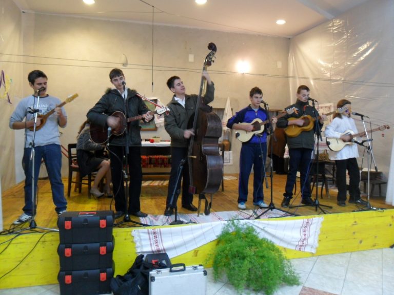 Predstava E Moj Svite Rodilo Se Dite