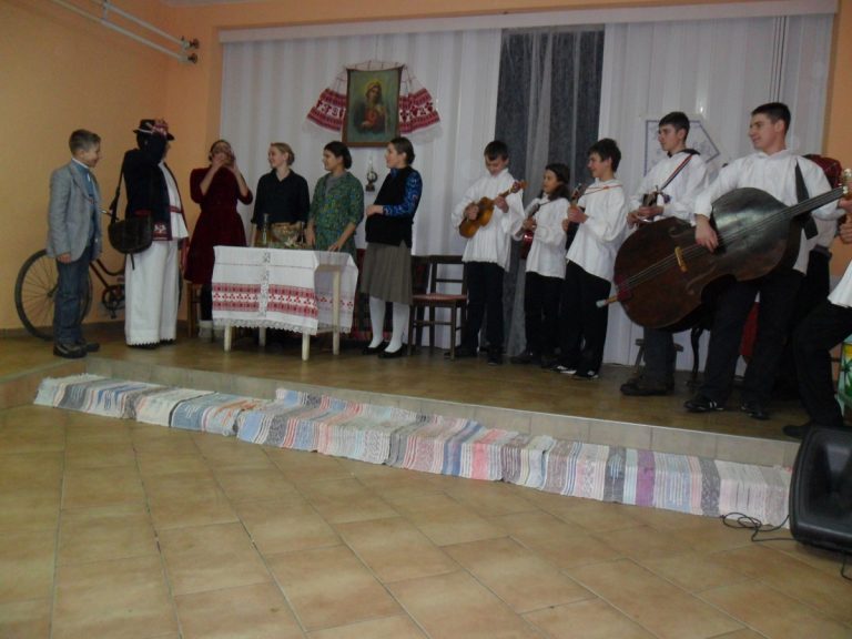 Predstava E Moj Svite Rodilo Se Dite