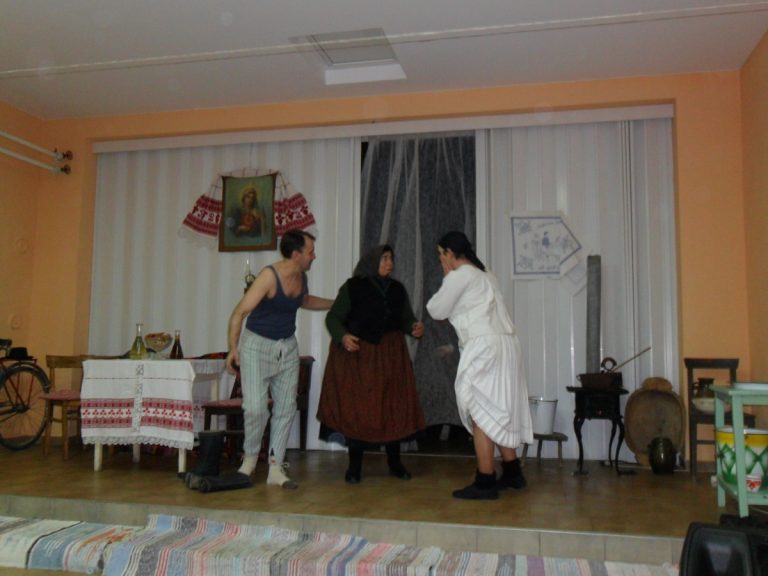 Predstava E Moj Svite Rodilo Se Dite