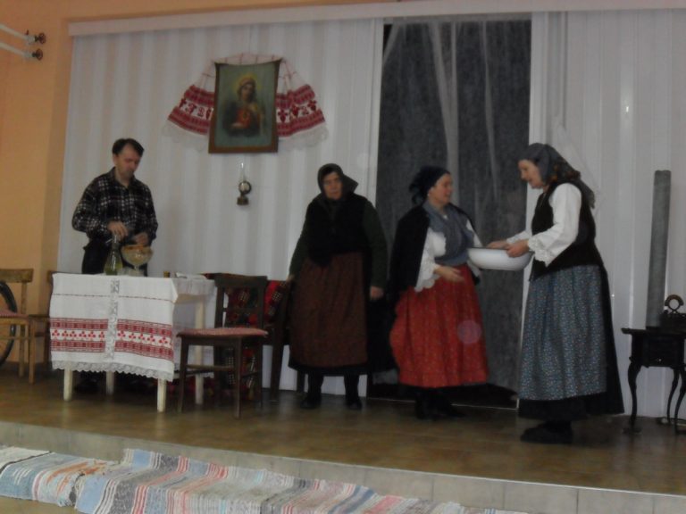 Predstava E Moj Svite Rodilo Se Dite