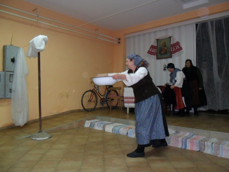 Predstava E Moj Svite Rodilo Se Dite