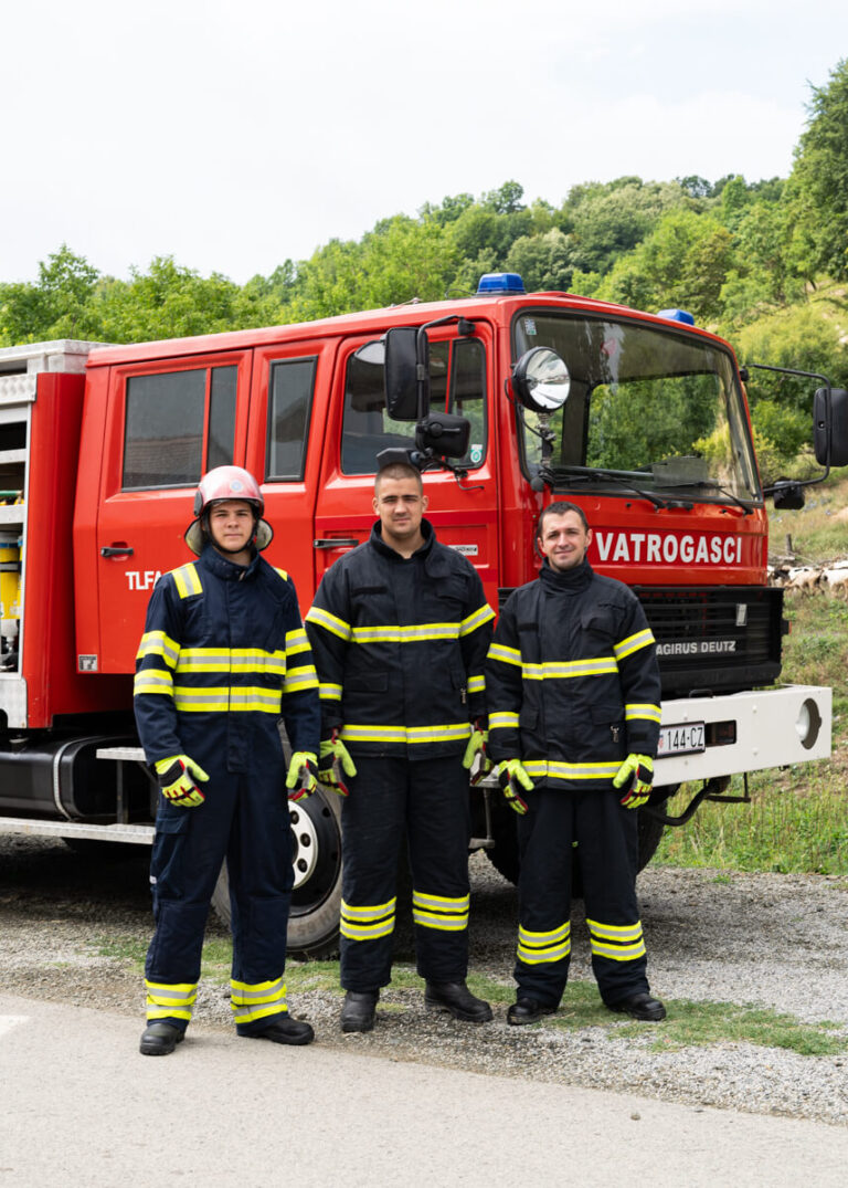 Vatrogasci DVD Srednji Lipovac Ivan Didovic Matej Didovic Josip Hotovec