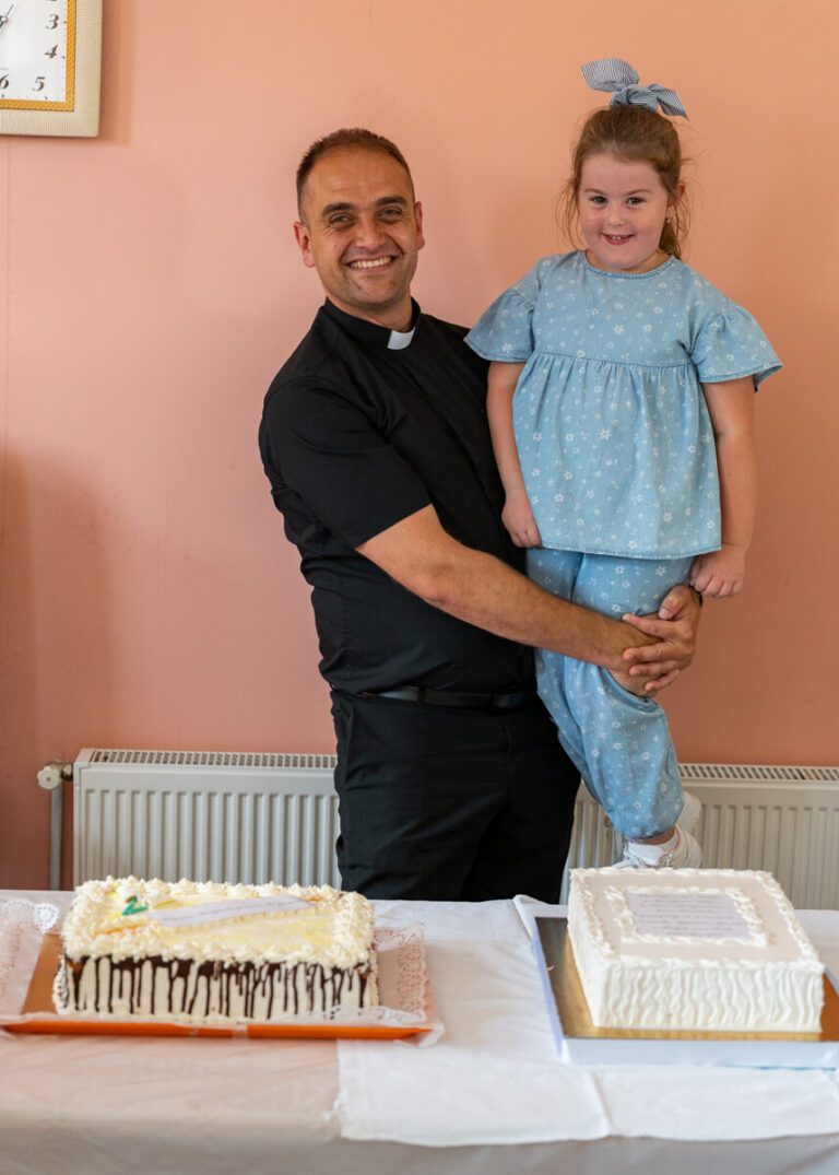 Ispracaj Zupnika Tomislava Dokoze u Srednjem Lipovcu