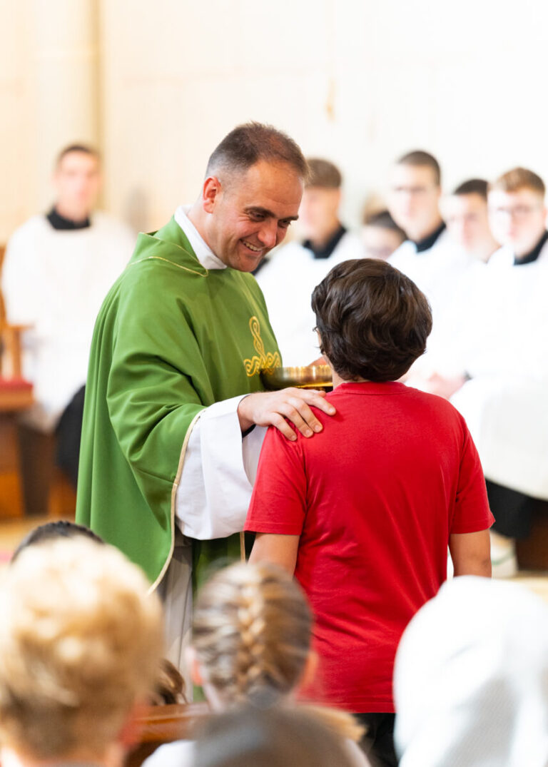 Izlet u Slatinu - posjet župnika Tomislava Dokoze