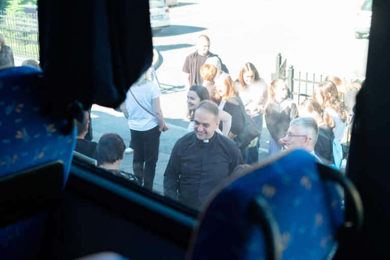 Izlet u Slatinu - posjet župnika Tomislava Dokoze