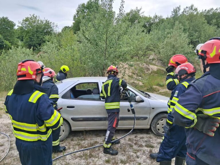 DVD Srednji Lipovac Vjezba Pozar Automobila