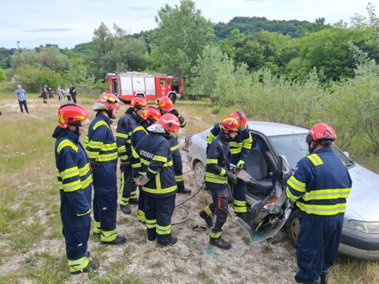 DVD Srednji Lipovac Vjezba Pozar Automobila