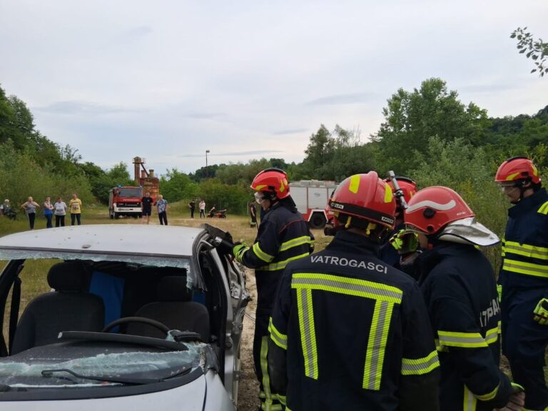 DVD Srednji Lipovac Vjezba Pozar Automobila
